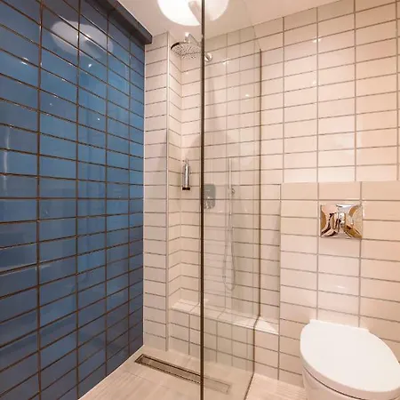 Sunshine Suites *
