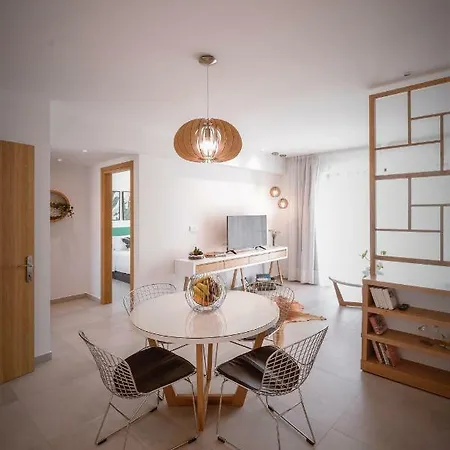 Апартаменты Sunshine Suites Кавала